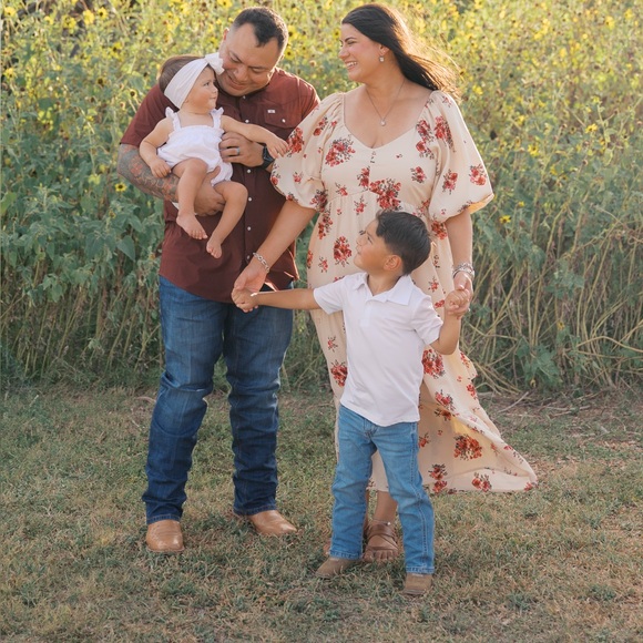 Hey!! I'm Sarah! - Picture 1 of 5